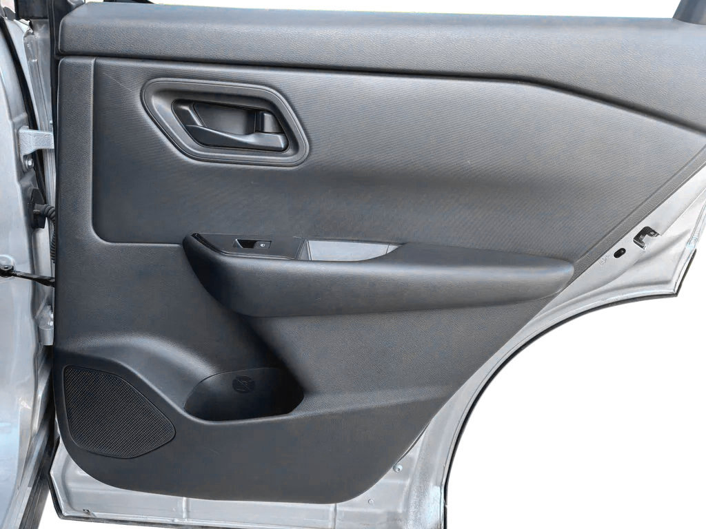 Used 2024 Nissan Rogue S AWD/4WD image 25