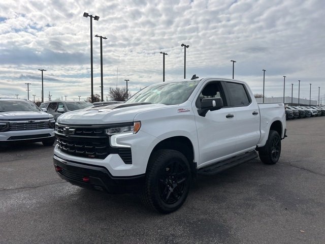 Used 2025 Chevrolet Silverado 1500 LT Trail Boss w/ Convenience Package II image 7
