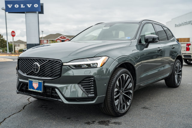 New 2027 Volvo XC60 T8 Ultra AWD/4WD image 3