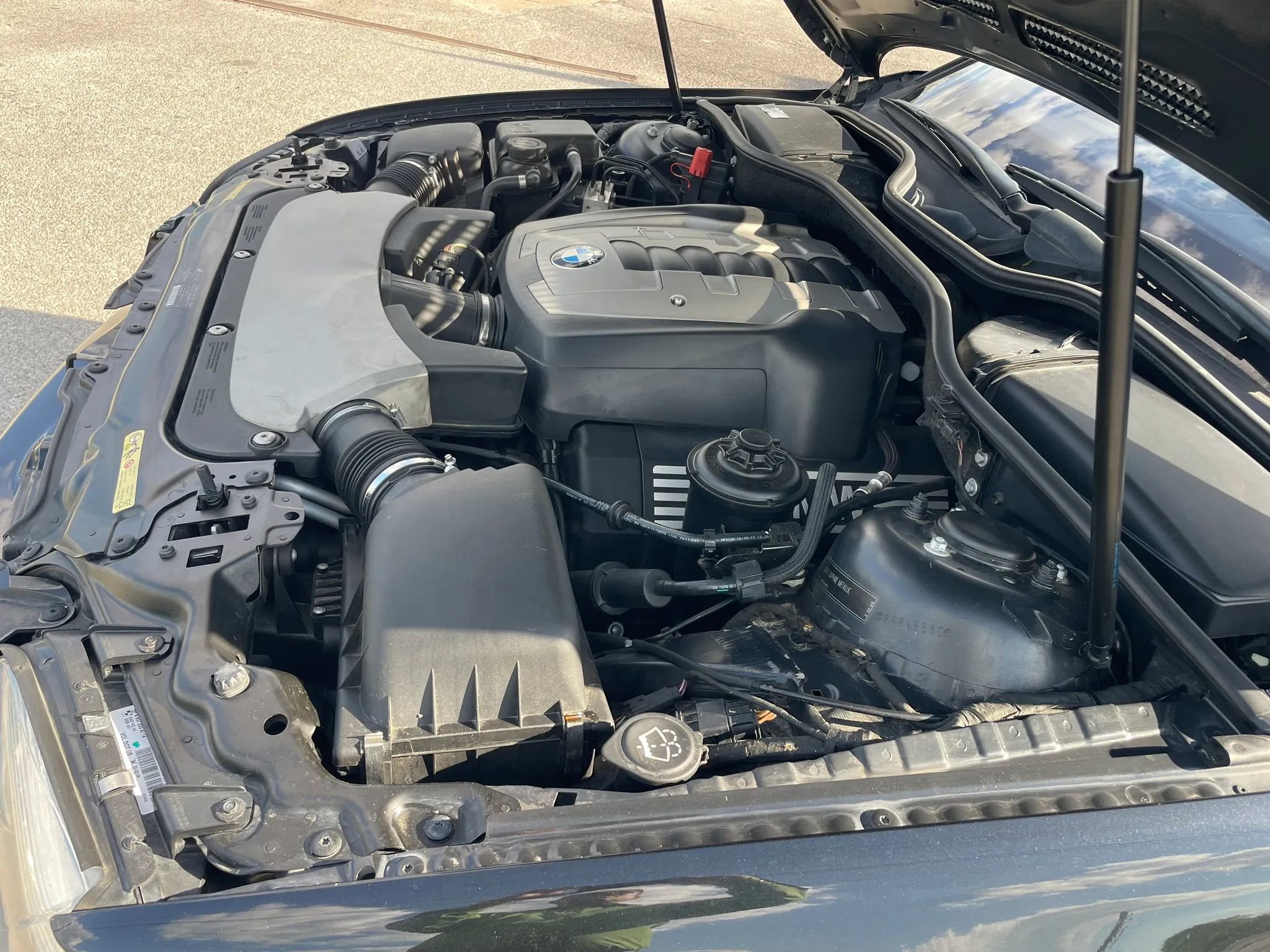 Used 2008 BMW 750i image 12