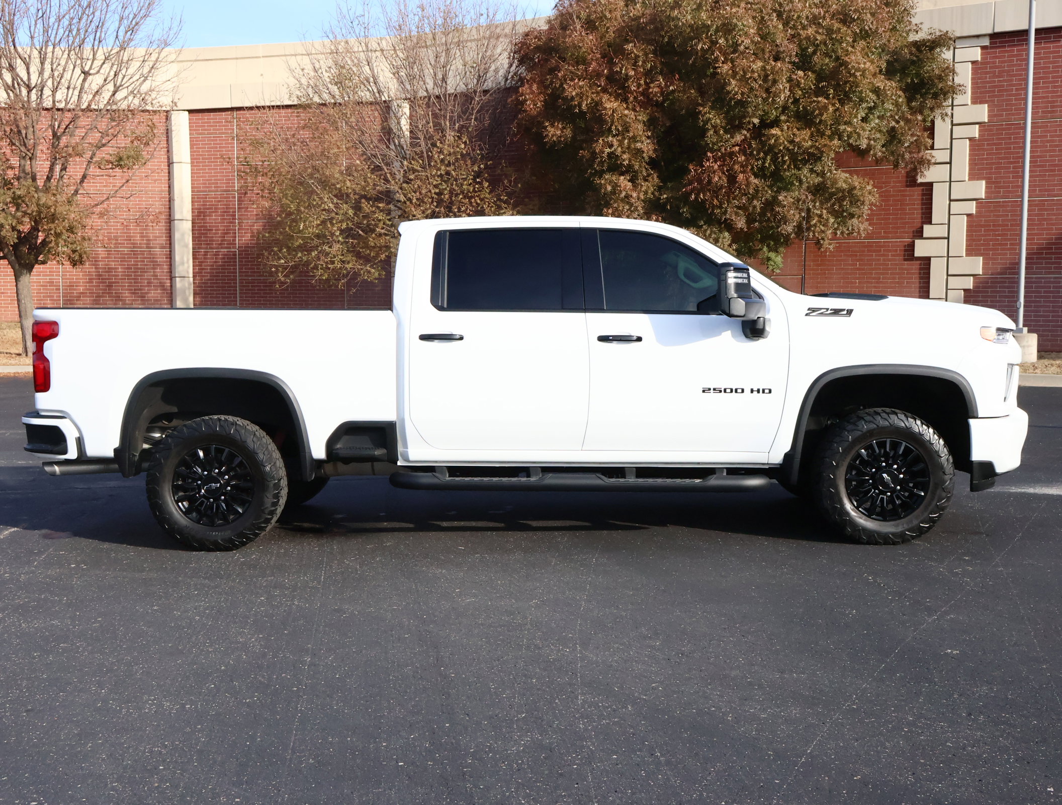 Used 2021 Chevrolet Silverado 2500 LTZ w/ LTZ Plus Package image 39