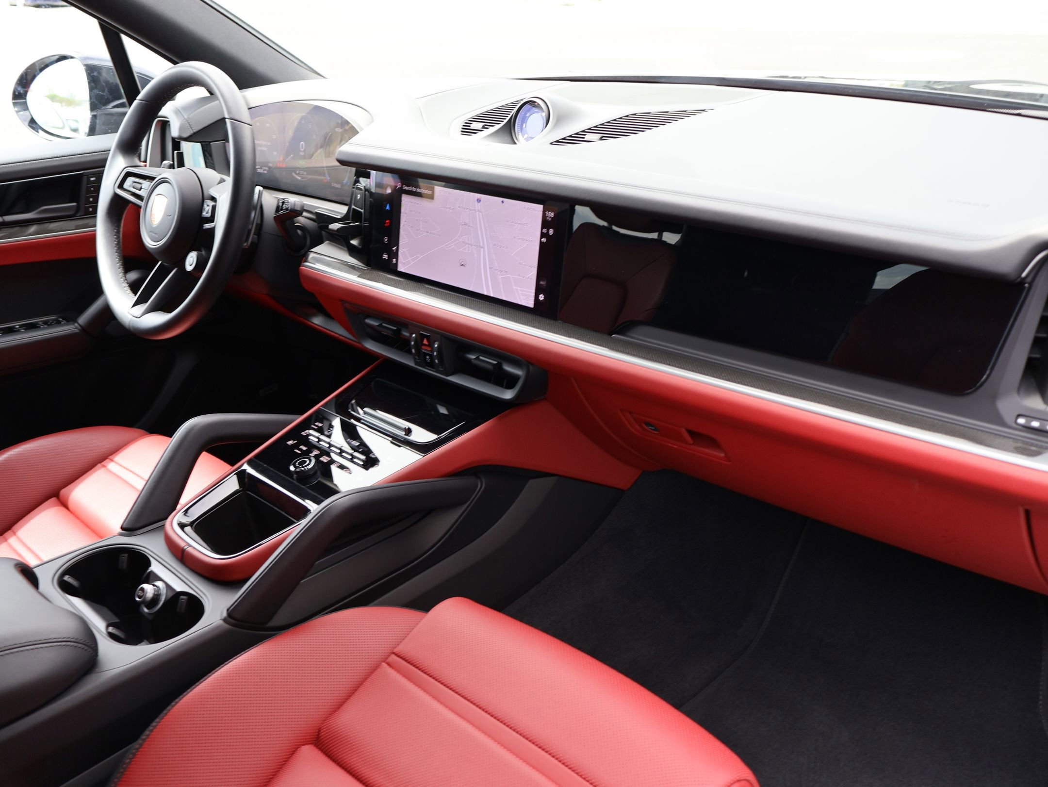 Used 2025 Porsche Cayenne E-Hybrid image 27