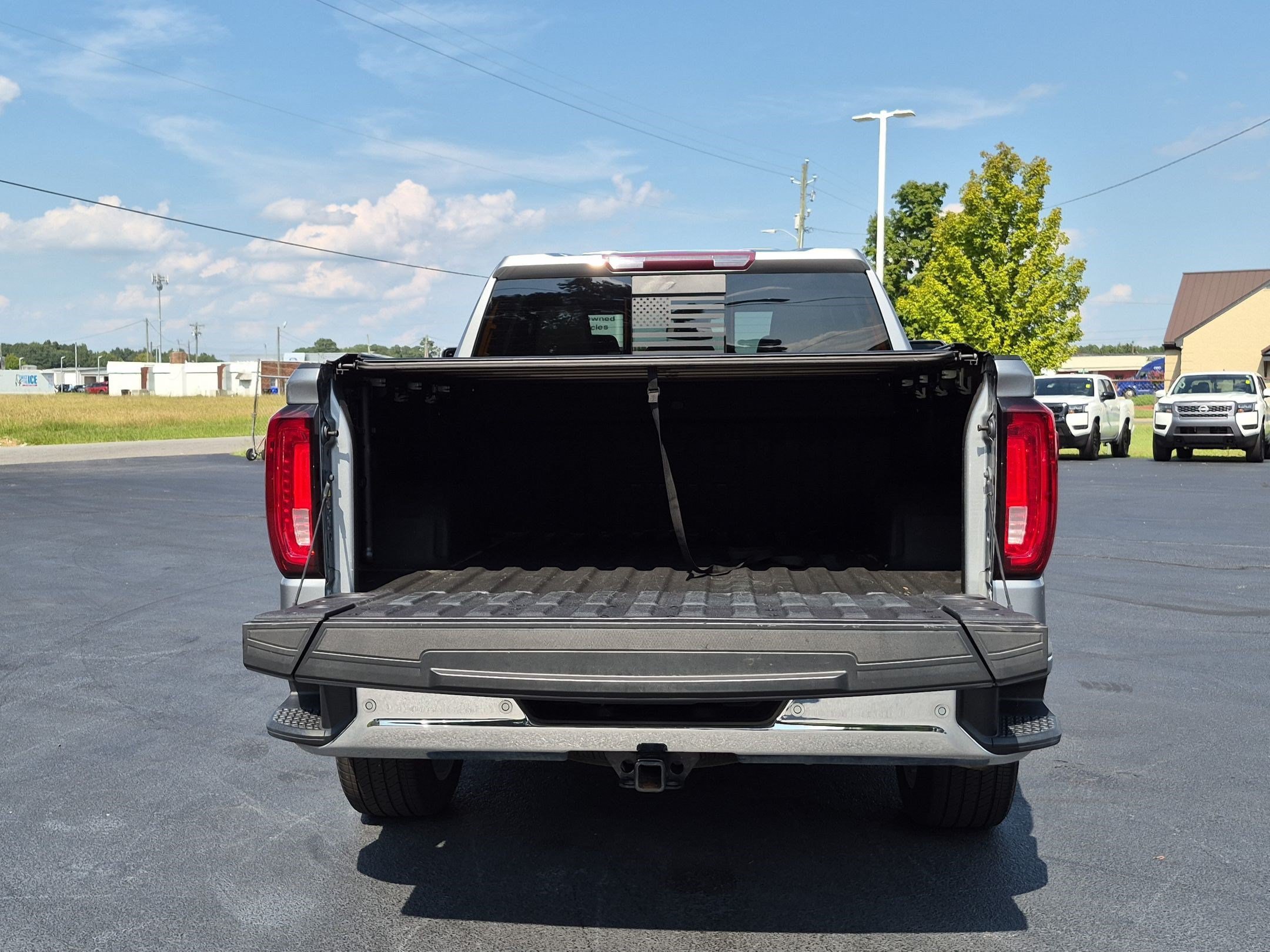 Used 2023 GMC Sierra 1500 SLT w/ SLT Premium Package AWD/4WD image 33