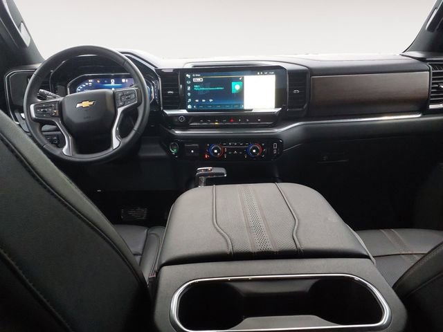Used 2024 Chevrolet Silverado 1500 High Country w/ Z71 Off-Road Package AWD/4WD image 11