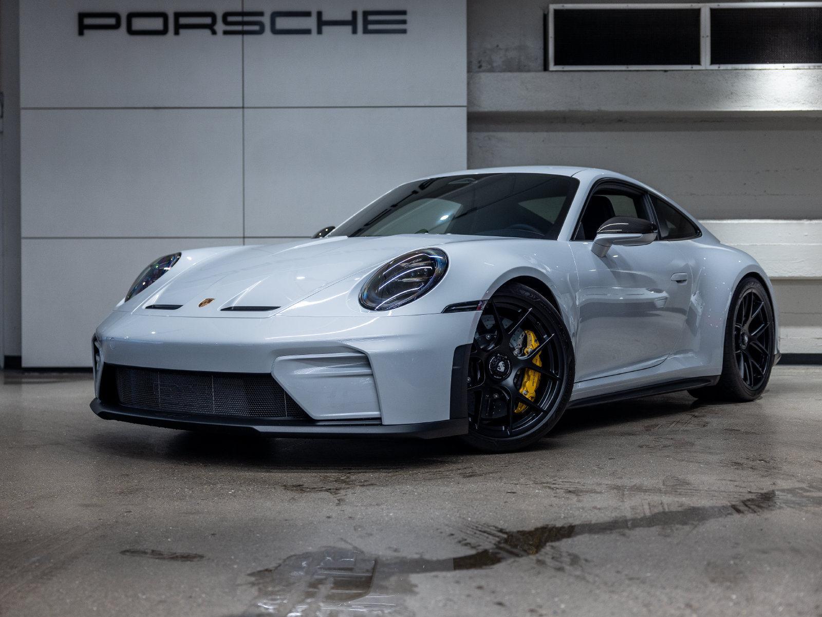 Certified 2026 Porsche 911 GT3 w/ Lightweight Package In Black RWD image 1