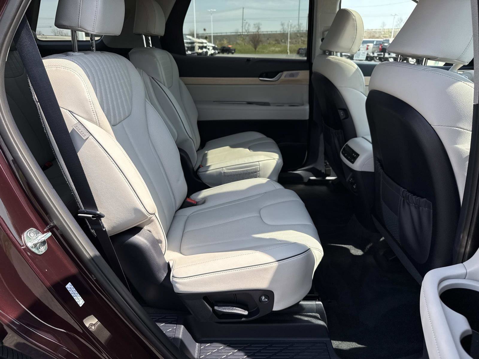 Used 2024 Hyundai Palisade Limited image 20