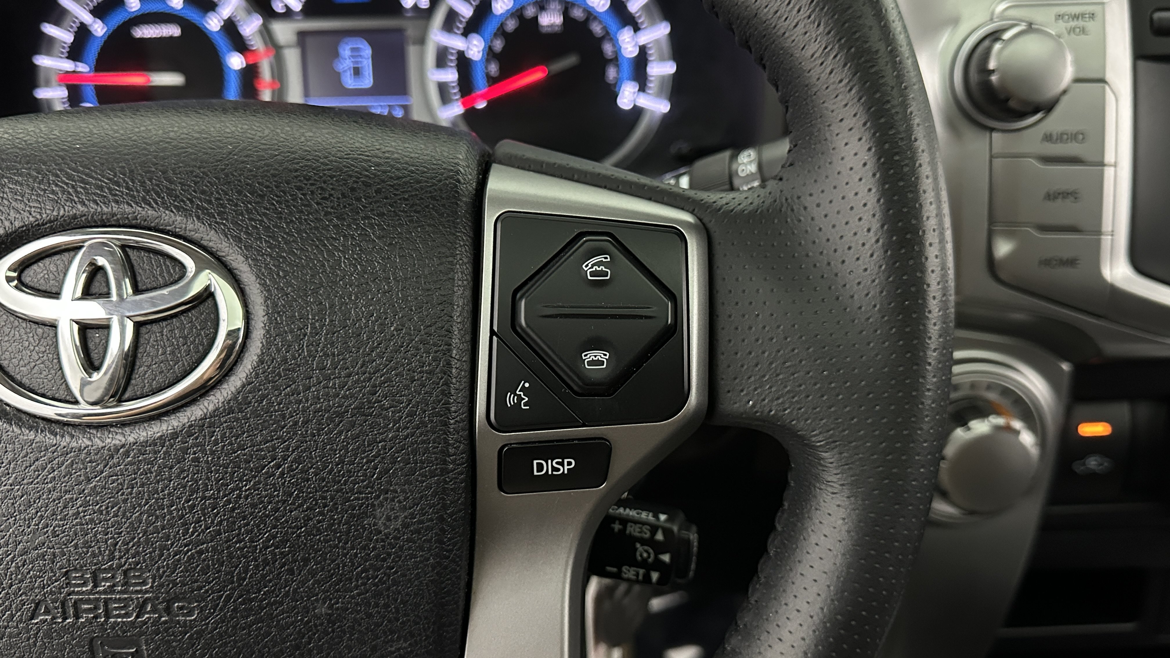Used 2018 Toyota 4Runner SR5 Premium AWD/4WD image 25