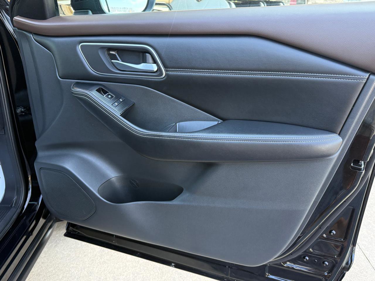 Used 2021 Nissan Rogue SL w/ Premium Package image 14