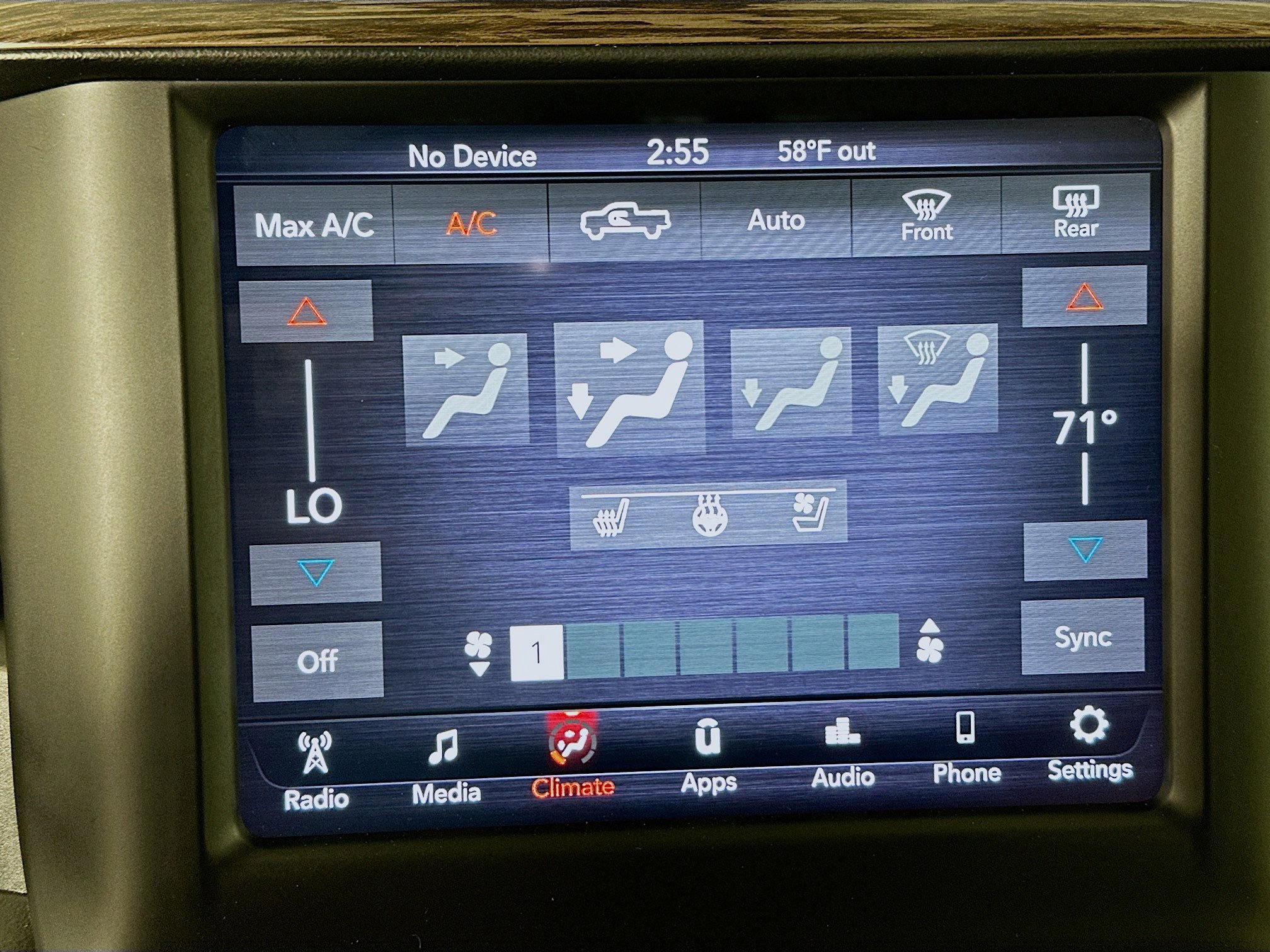 Used 2019 RAM 1500 Laramie w/ Off Road Group image 23