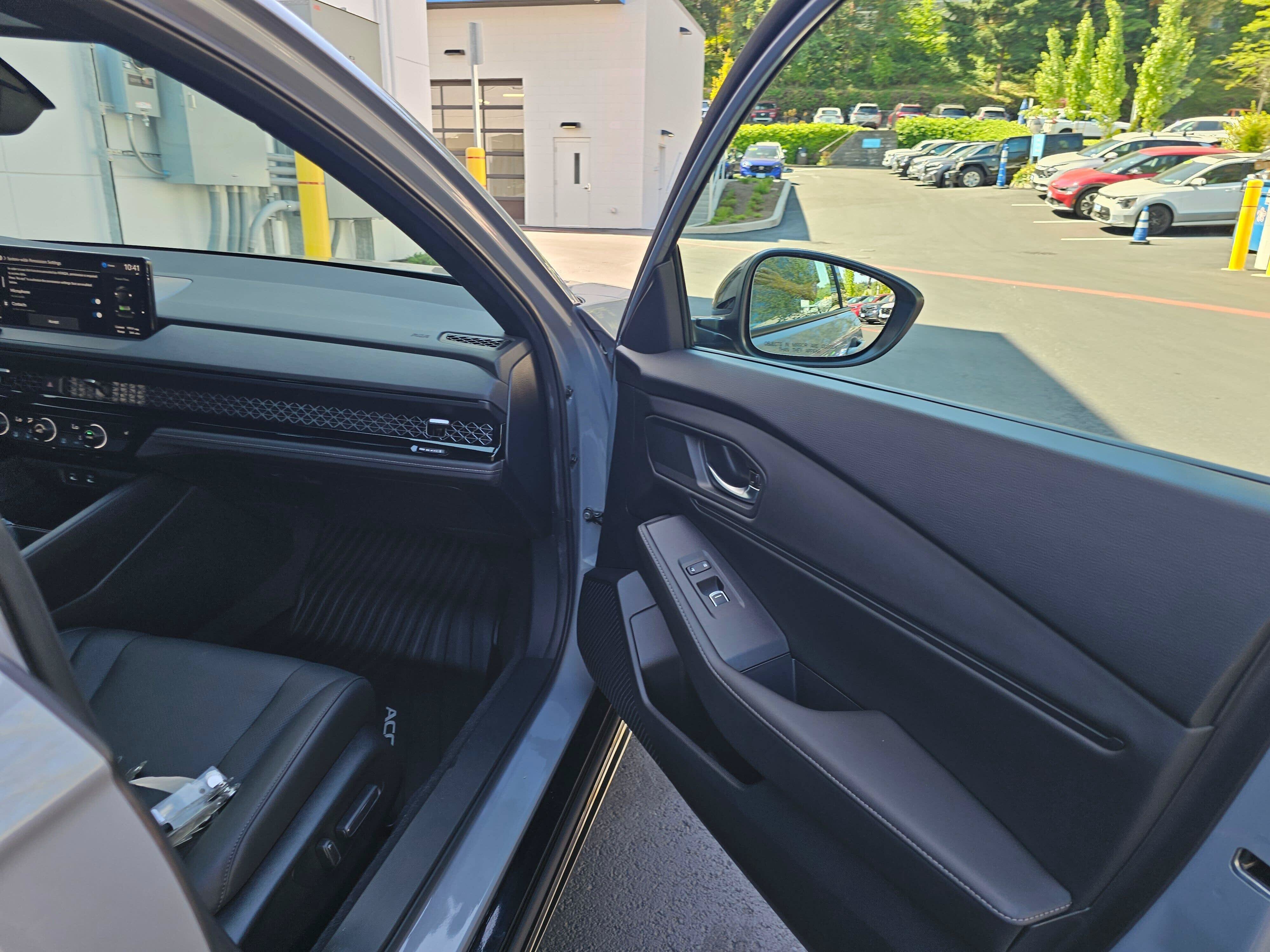 Used 2024 Honda Accord Sport image 11