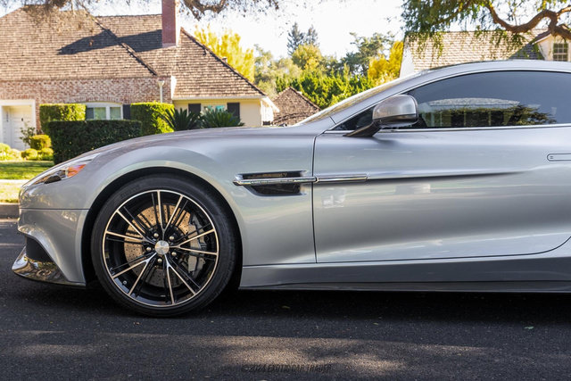 Used 2014 Aston Martin Vanquish Coupe RWD image 4