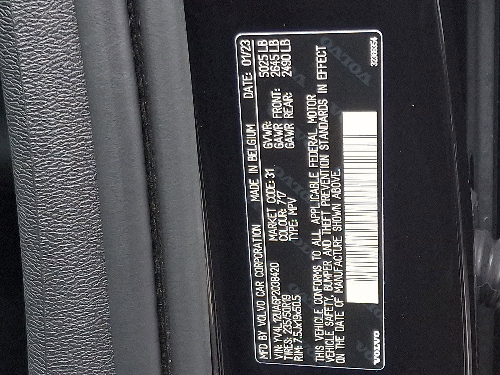 Certified 2023 Volvo XC40 B5 Ultimate w/ Climate Package AWD/4WD image 27