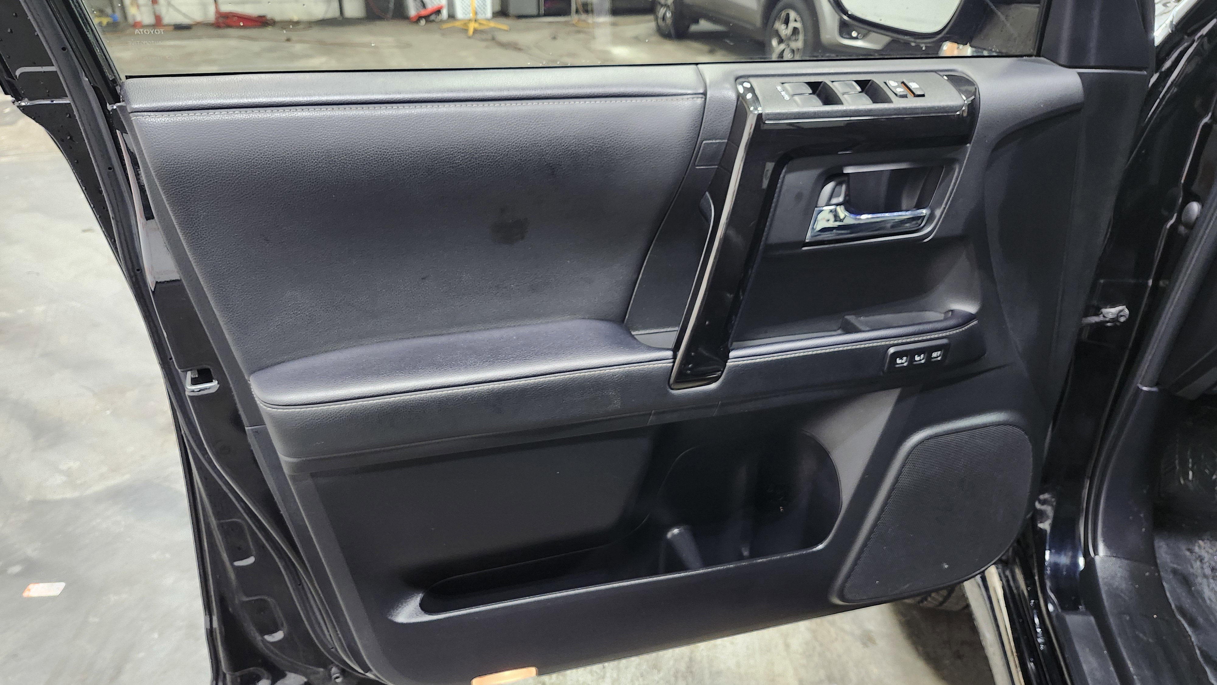 Used 2020 Toyota 4Runner Nightshade image 25