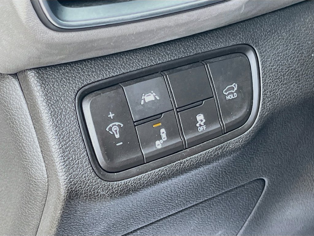 Used 2019 Hyundai Santa Fe SEL FWD image 10
