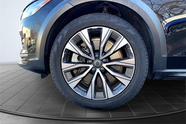 Certified 2024 Volvo V90 B6 Cross Country Plus w/ Climate Package image 10