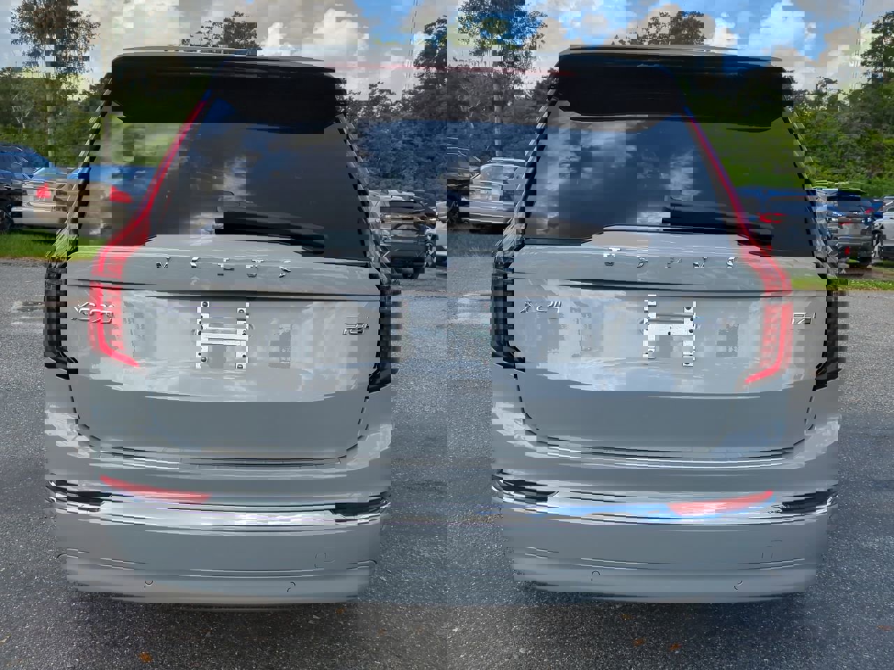 New 2026 Volvo XC90 B6 Plus w/ Protection Package Premier image 5