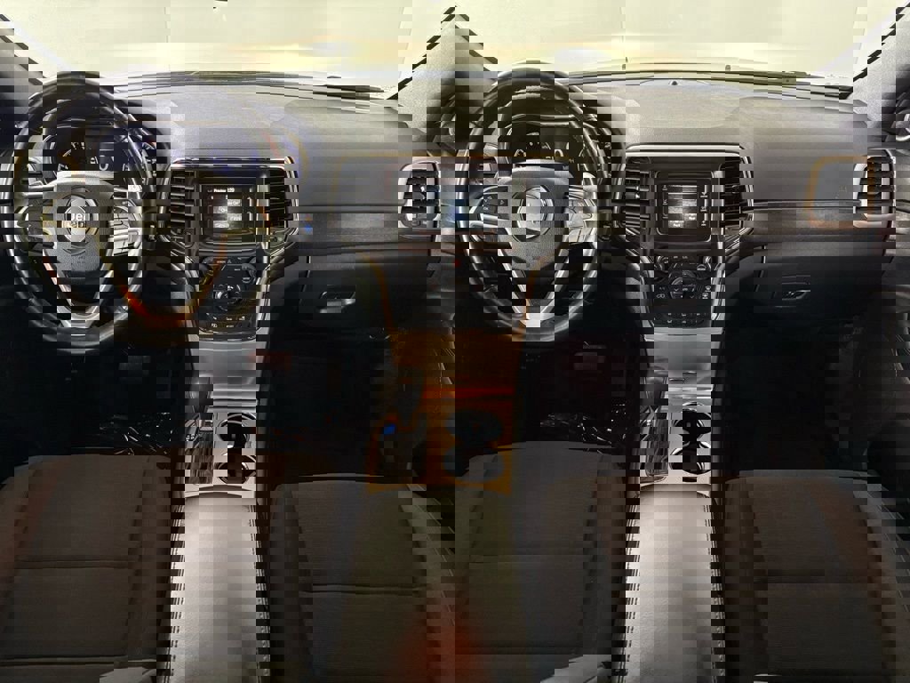 Used 2016 Jeep Grand Cherokee Laredo w/ Quick Order Package 23E image 30