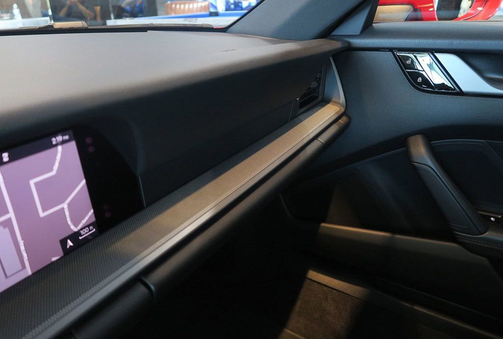 Used 2021 Porsche 911 Carrera 4 image 27