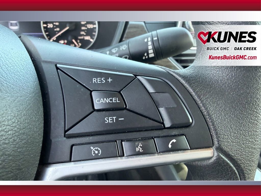 Used 2025 Nissan Altima 2.5 SV image 9