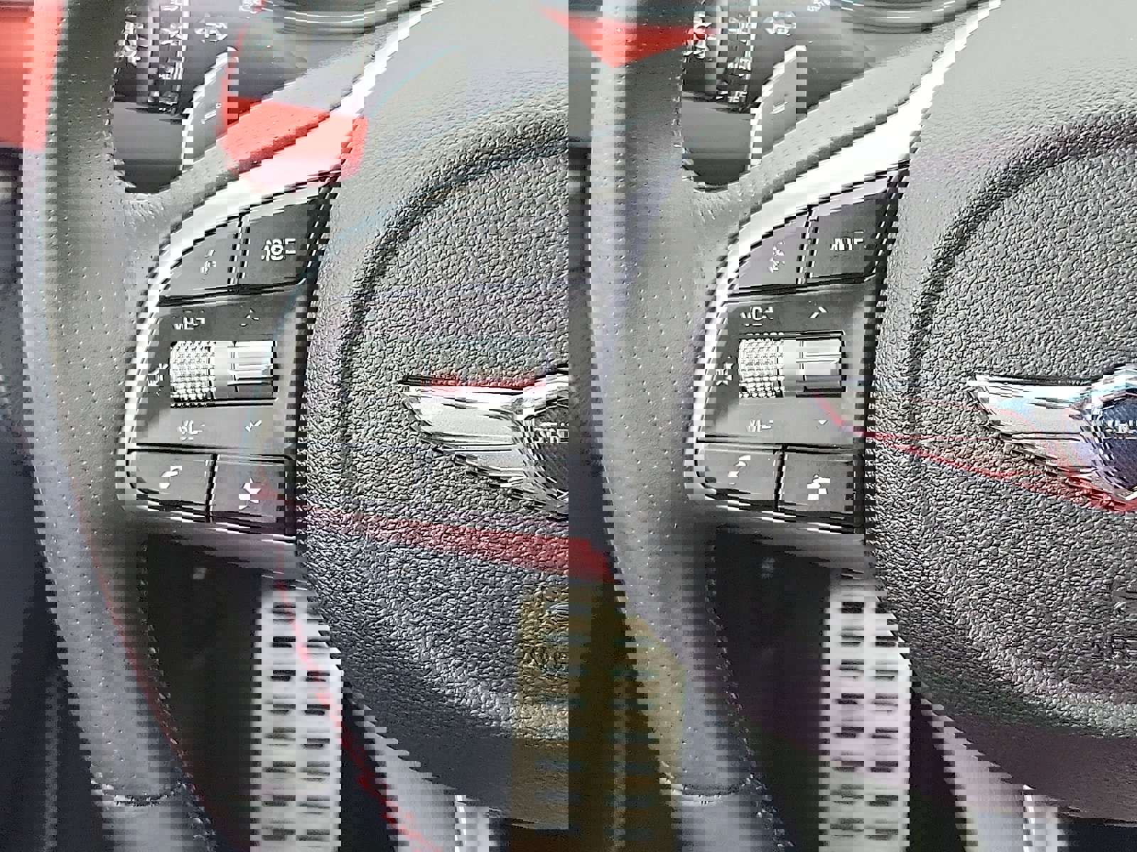 Used 2023 Genesis G70 2.0T w/ Sport Prestige Package image 15