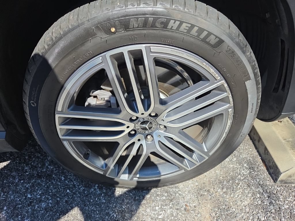 Used 2020 Mercedes-Benz GLS 450 4MATIC image 13