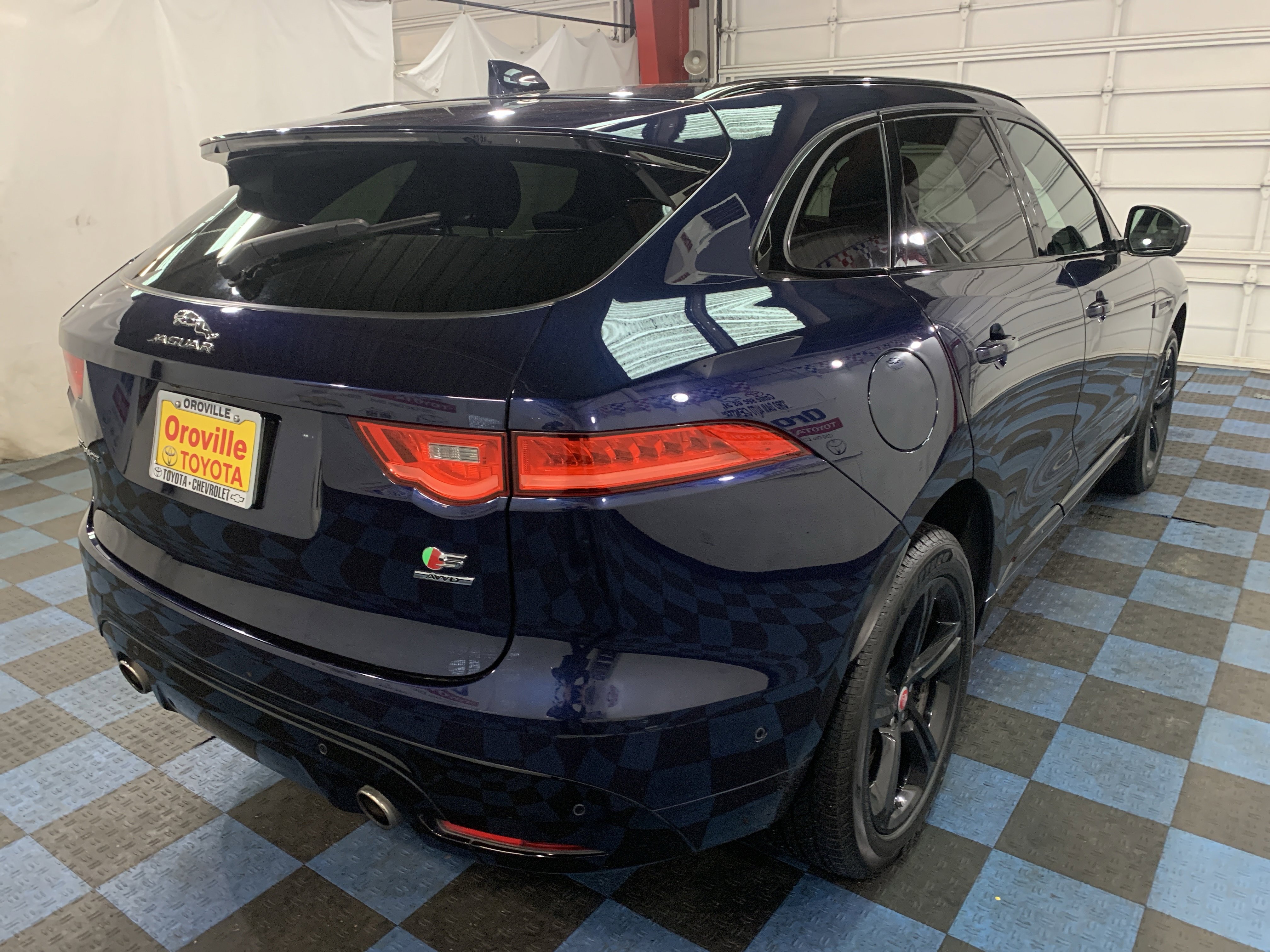 Used 2017 Jaguar F-PACE S AWD/4WD image 5