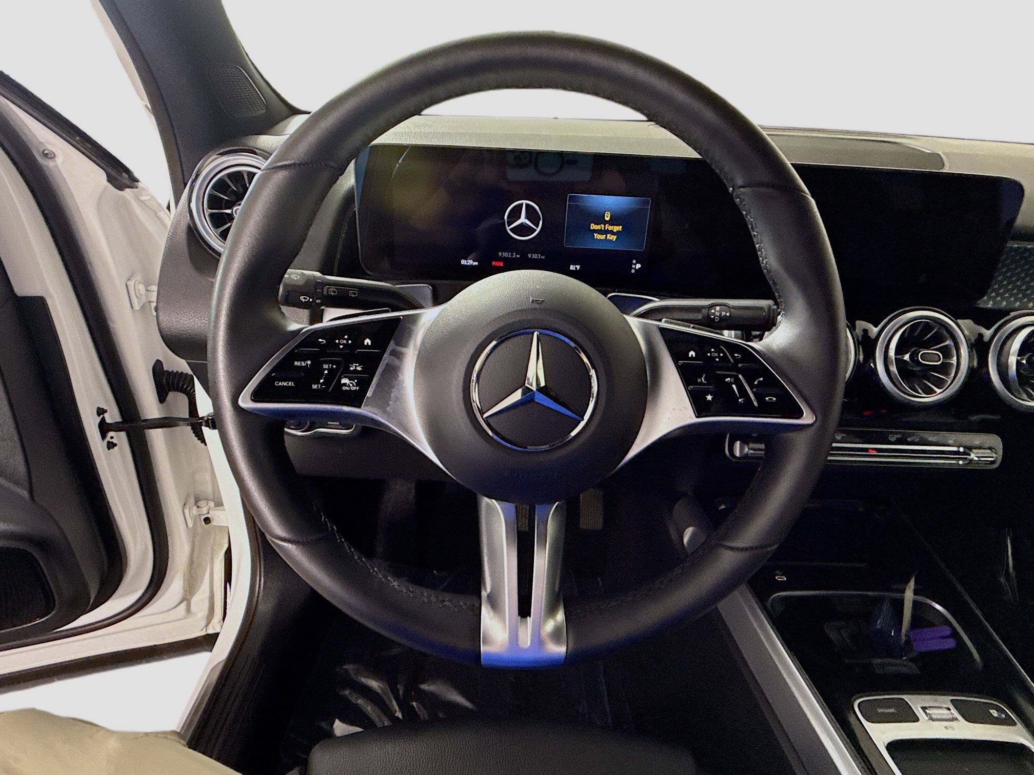 Used 2024 Mercedes-Benz EQB 300 4MATIC image 13