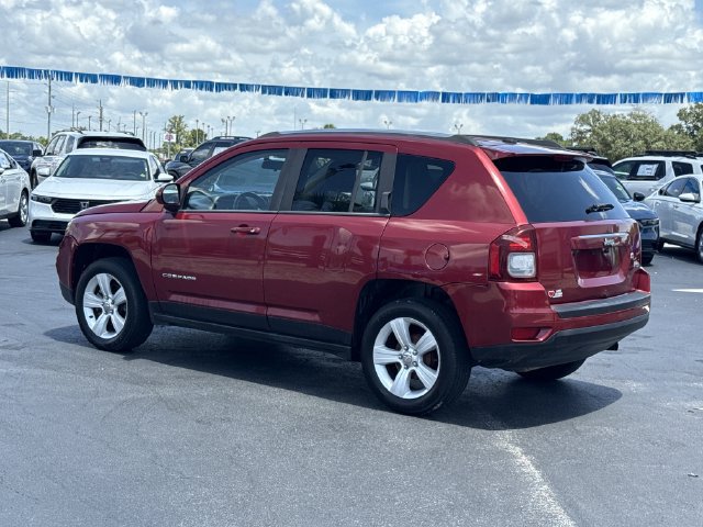 Used 2014 Jeep Compass Latitude FWD image 10
