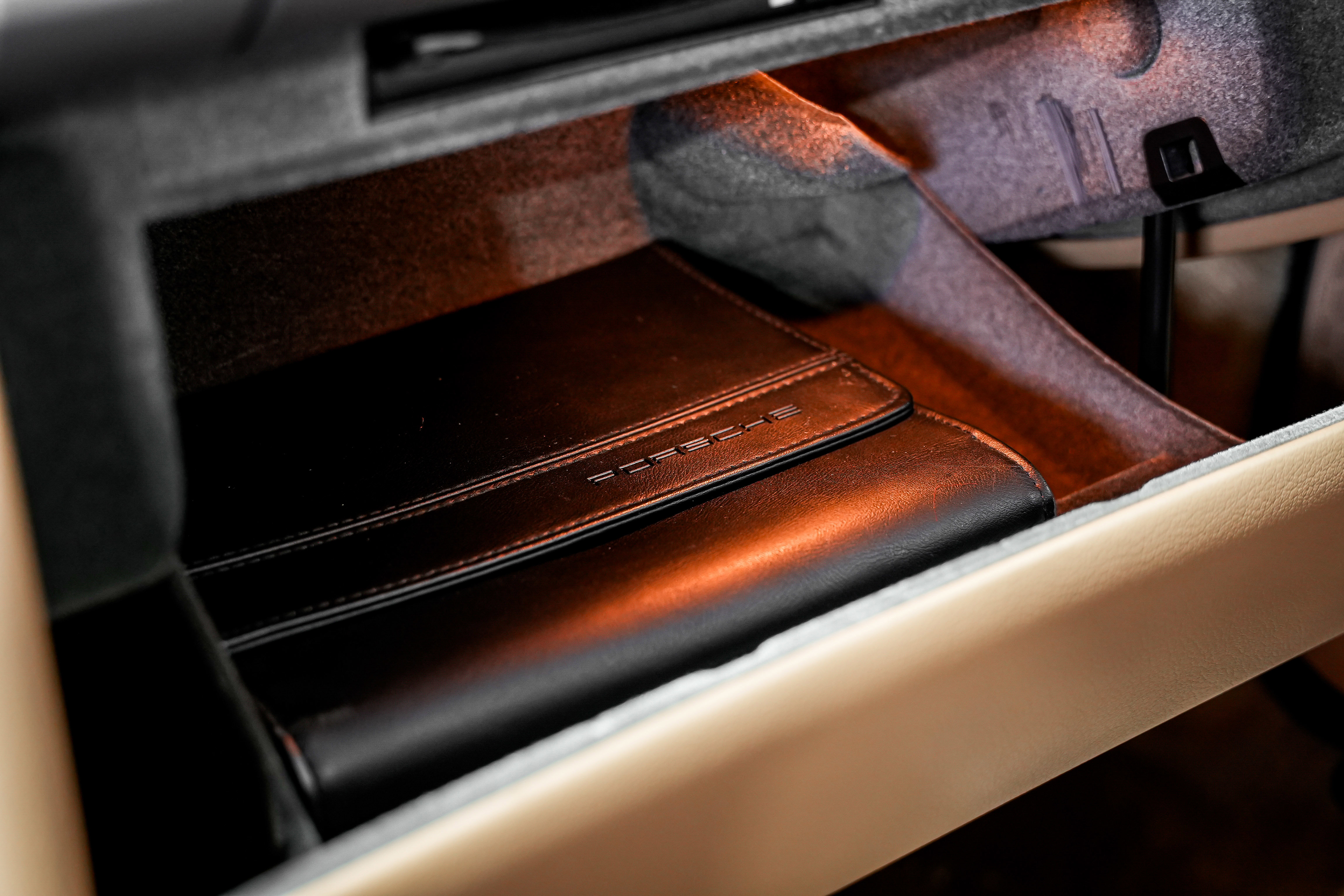 Used 2009 Porsche 911 Carrera 4 image 14