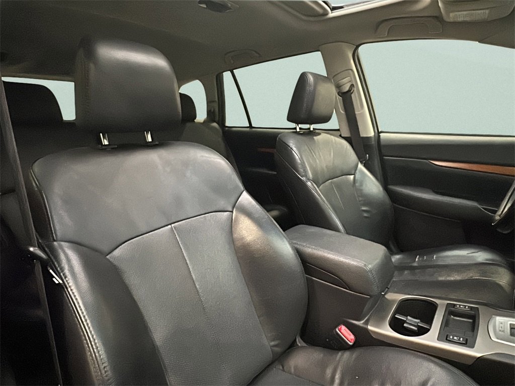 Used 2013 Subaru Outback 2.5i Limited w/ Moonroof Pkg image 13