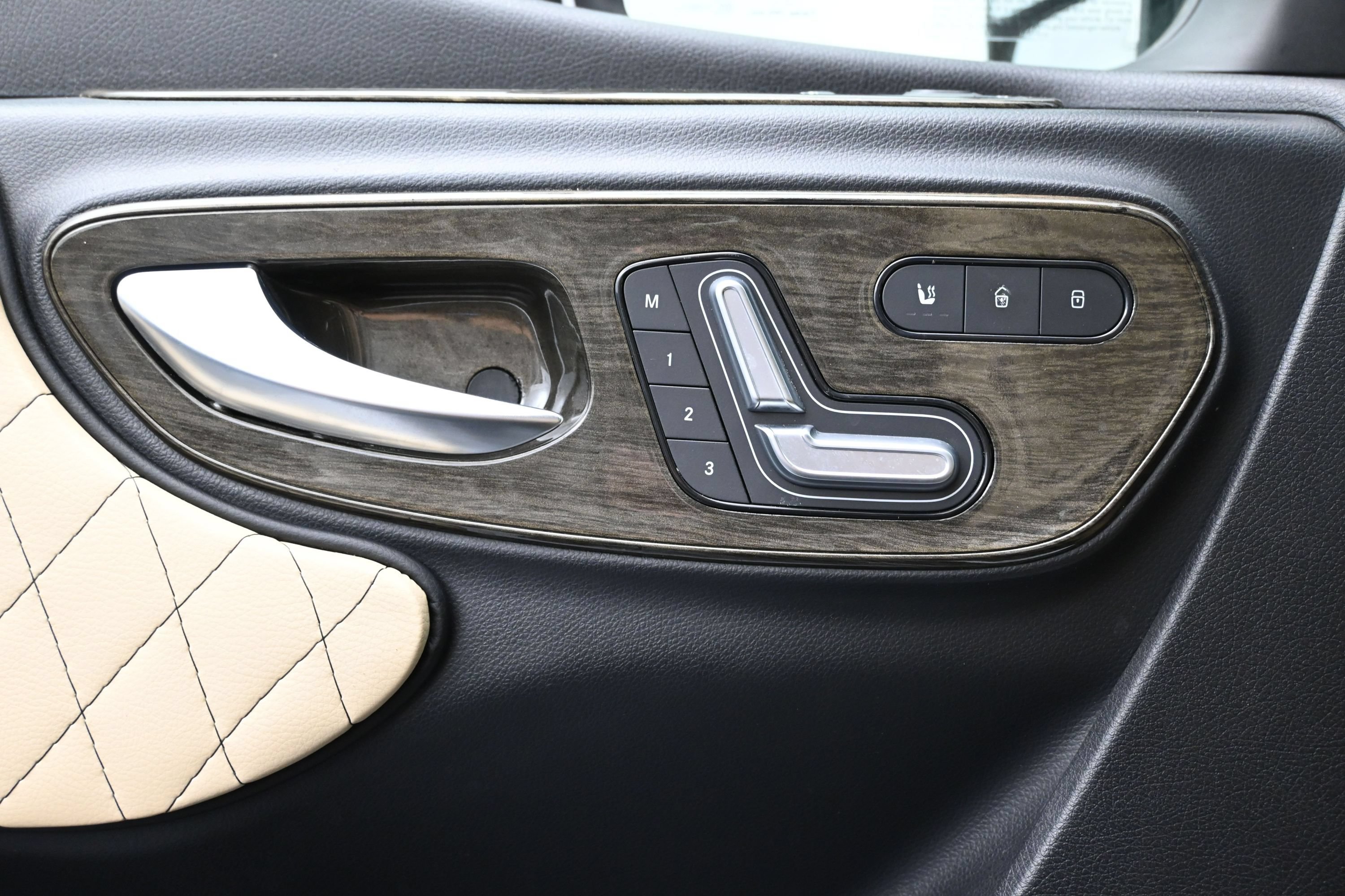 Used 2020 Mercedes-Benz Sprinter 2500 image 9