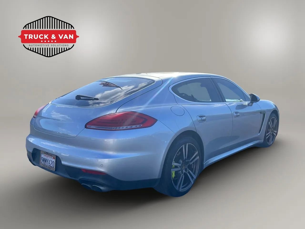 Used 2015 Porsche Panamera S RWD image 6