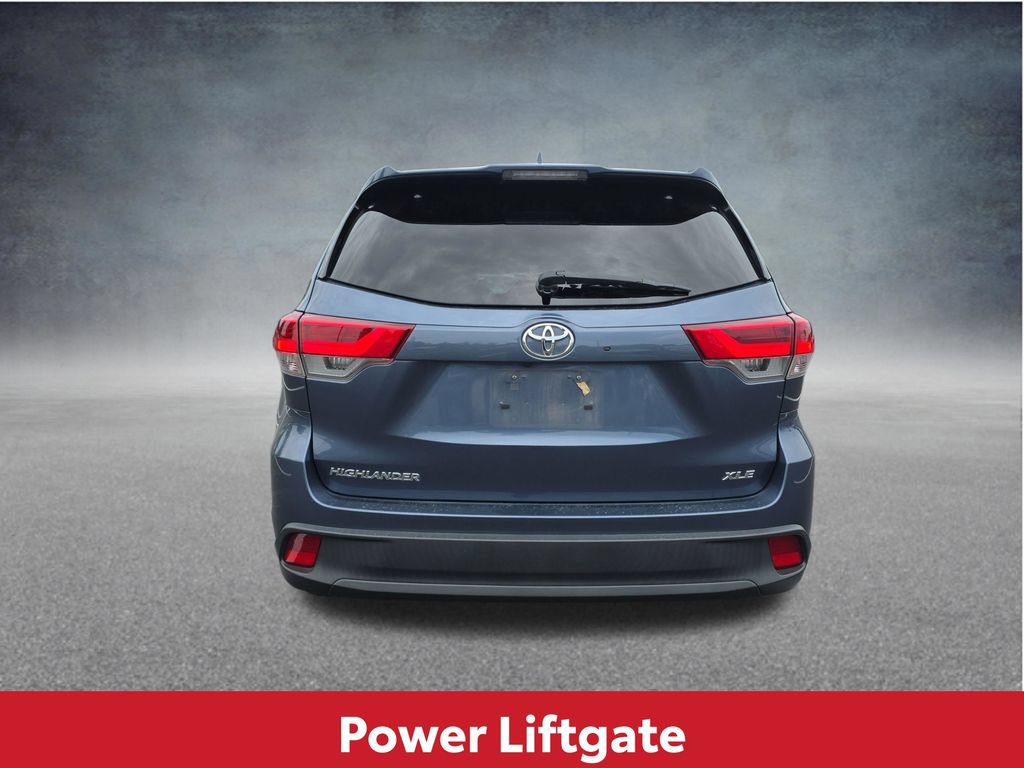 Used 2019 Toyota Highlander XLE FWD image 9