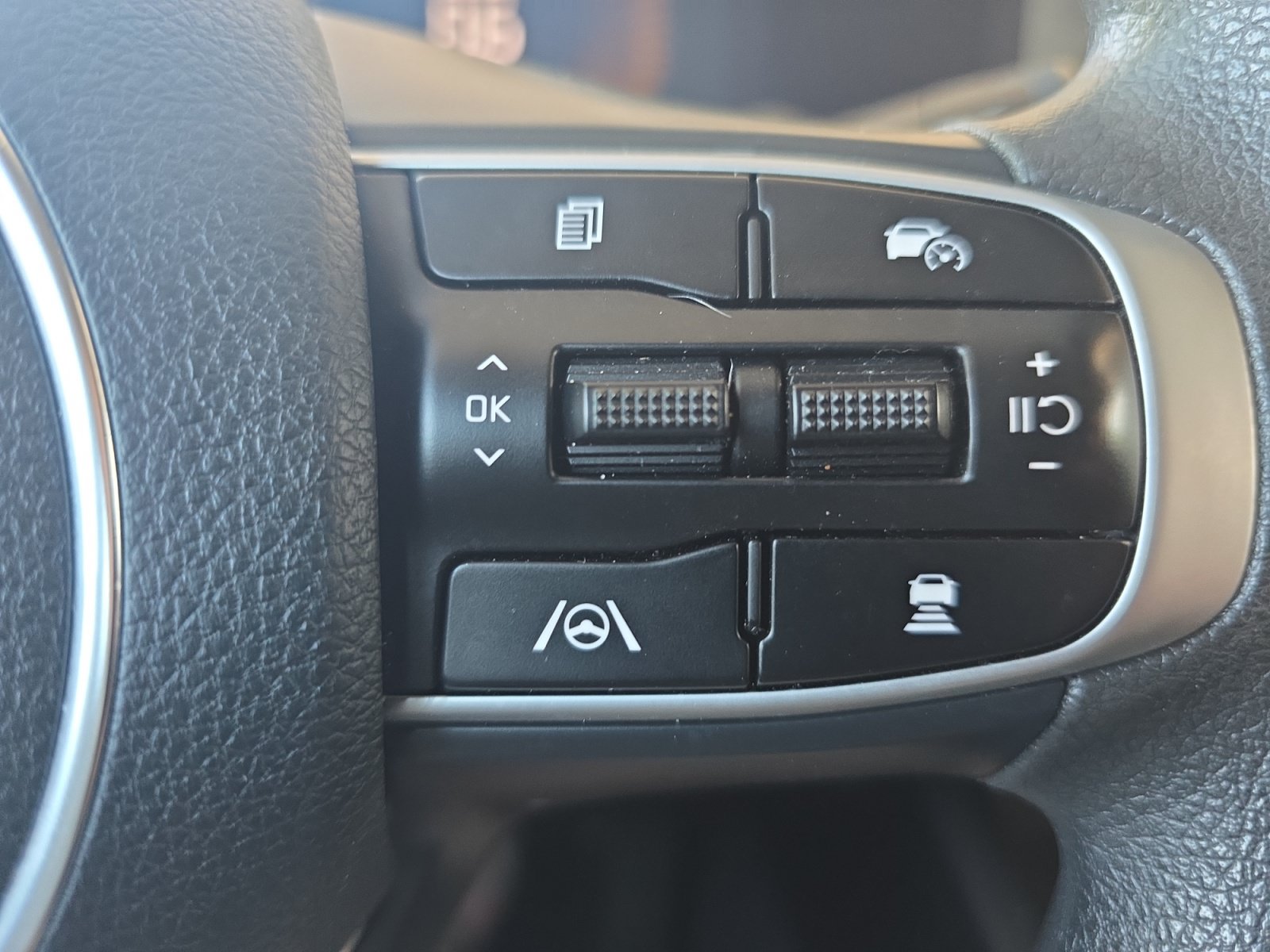 Certified 2025 Kia K5 LXS FWD image 23