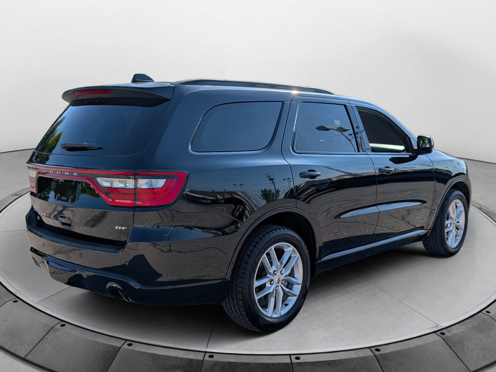 Used 2024 Dodge Durango GT AWD/4WD image 3