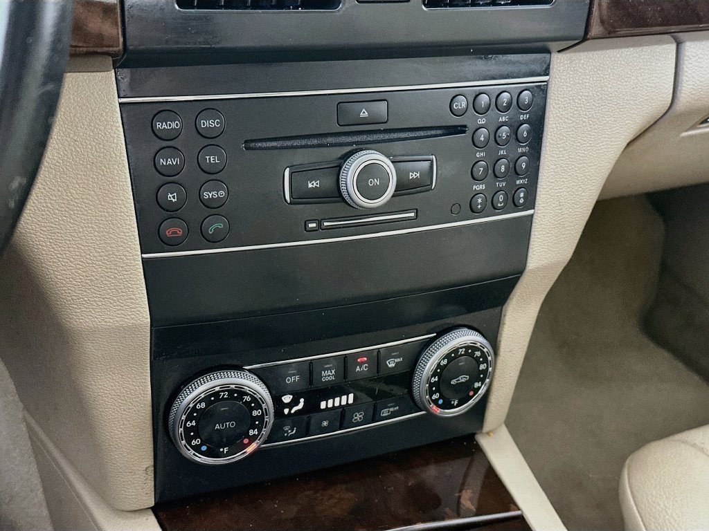 Used 2012 Mercedes-Benz GLK 350 2WD image 18