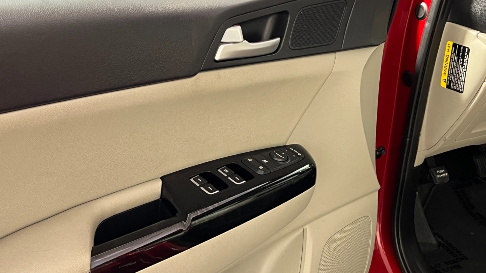 Used 2021 Kia Sportage EX image 17