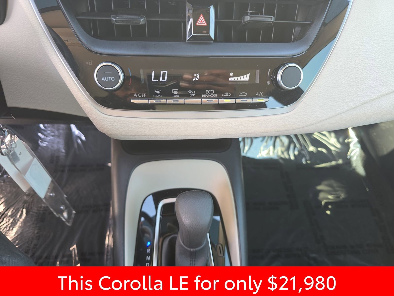 Used 2025 Toyota Corolla LE image 30