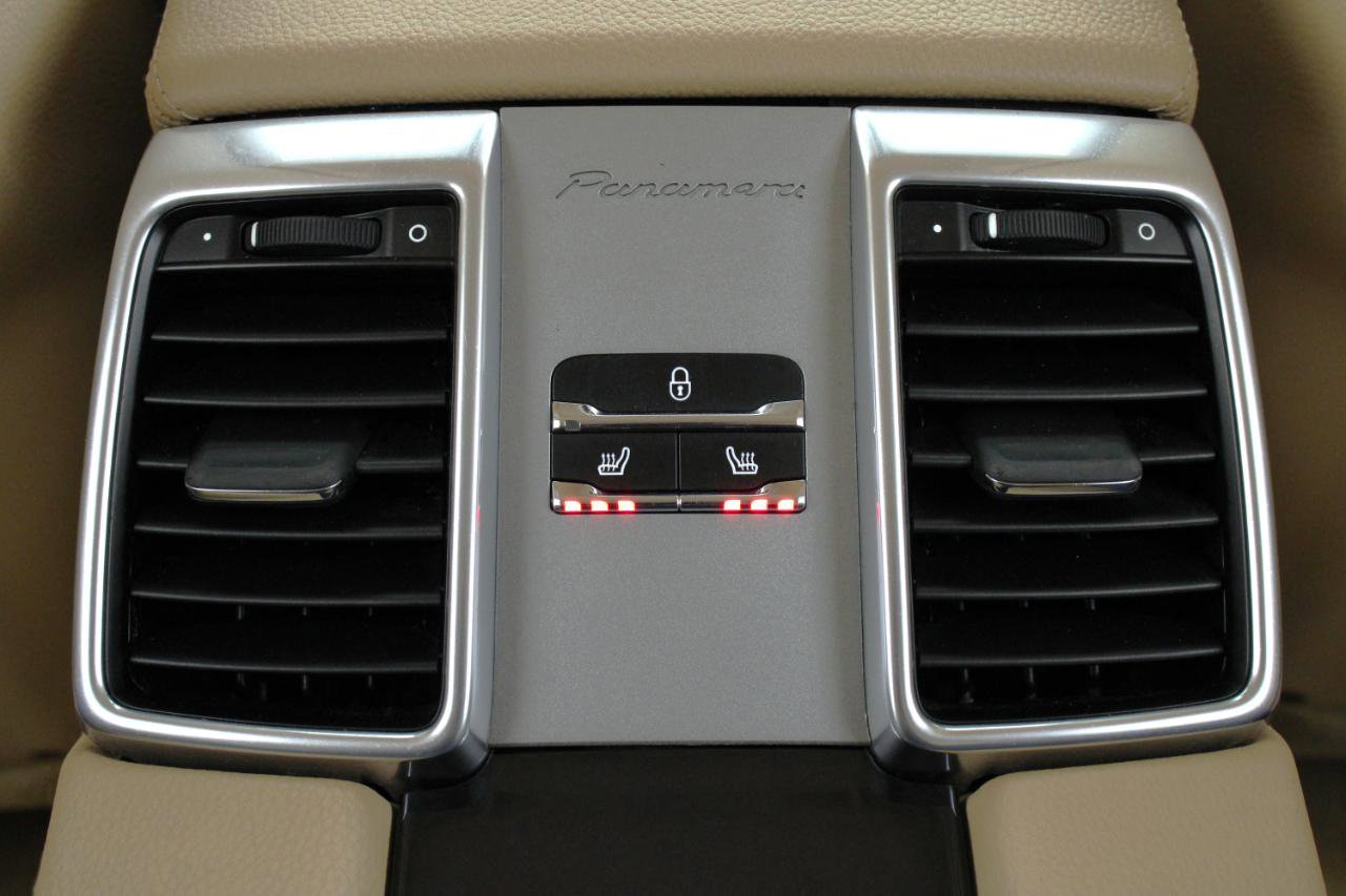 Used 2016 Porsche Panamera Edition image 42