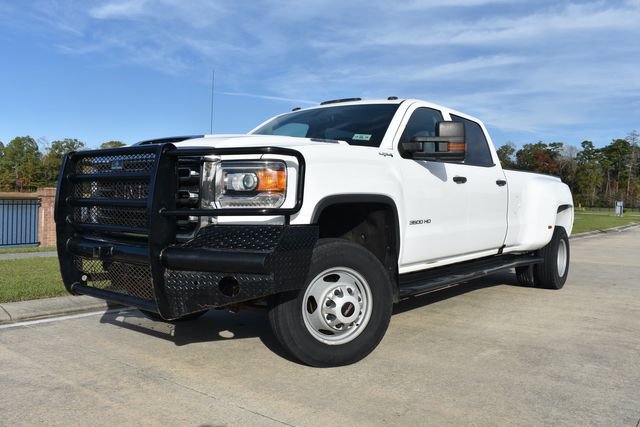 Used 2019 GMC Sierra 3500 Base w/ Sierra Convenience Package AWD/4WD image 1