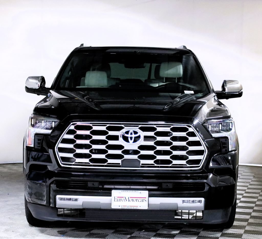 Used 2024 Toyota Sequoia Capstone AWD/4WD image 2