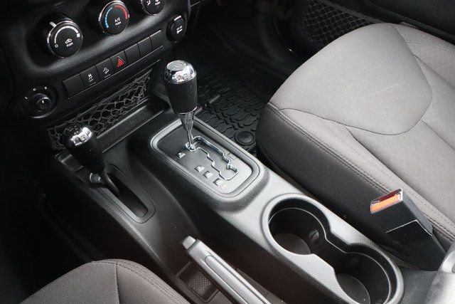Used 2017 Jeep Wrangler Unlimited Willys image 24