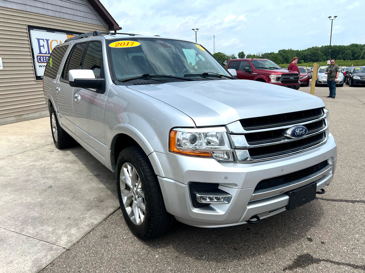 Used 2017 Ford Expedition Max Limited image 3