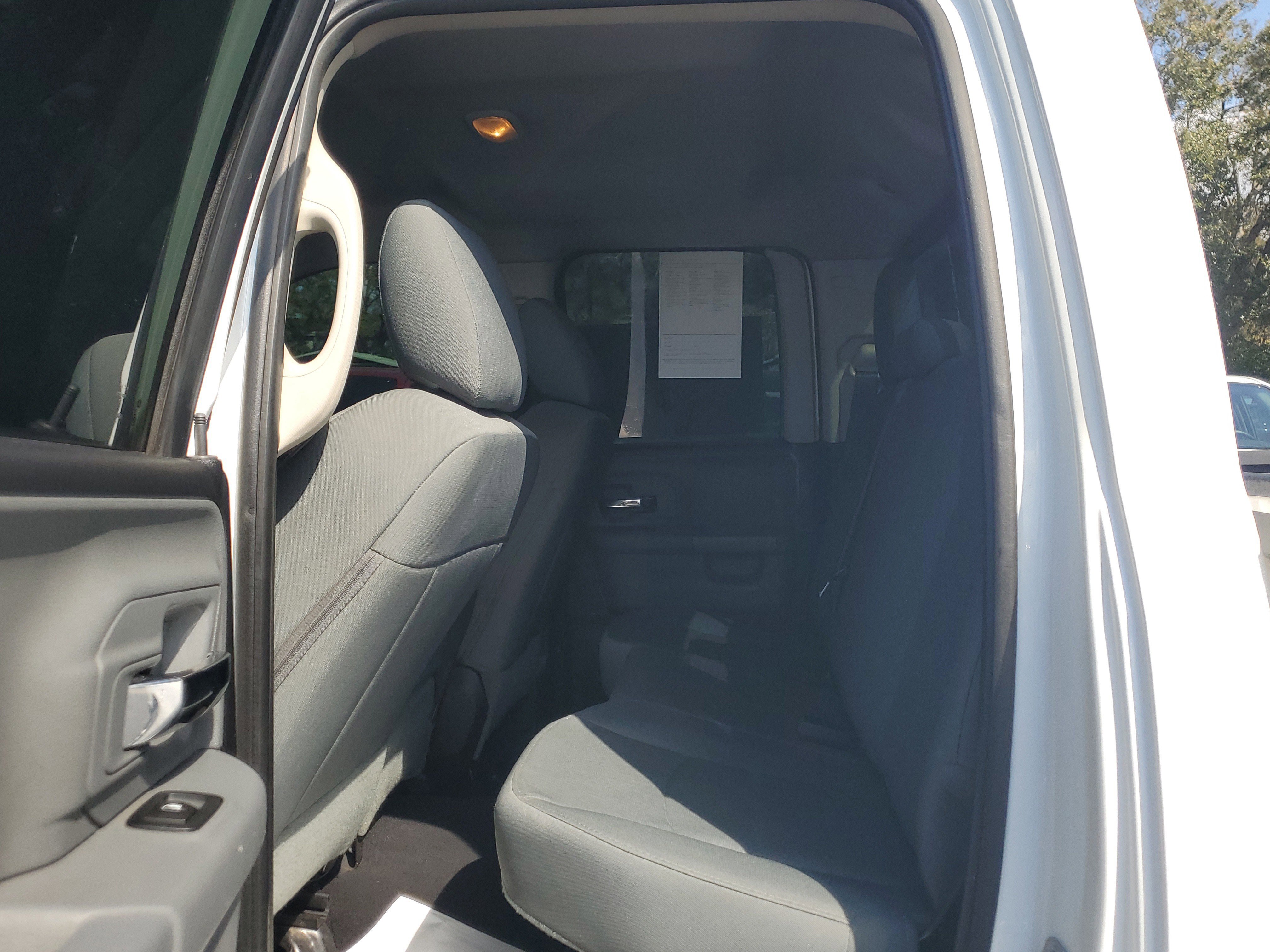 Used 2016 RAM 1500 Classic SLT image 10