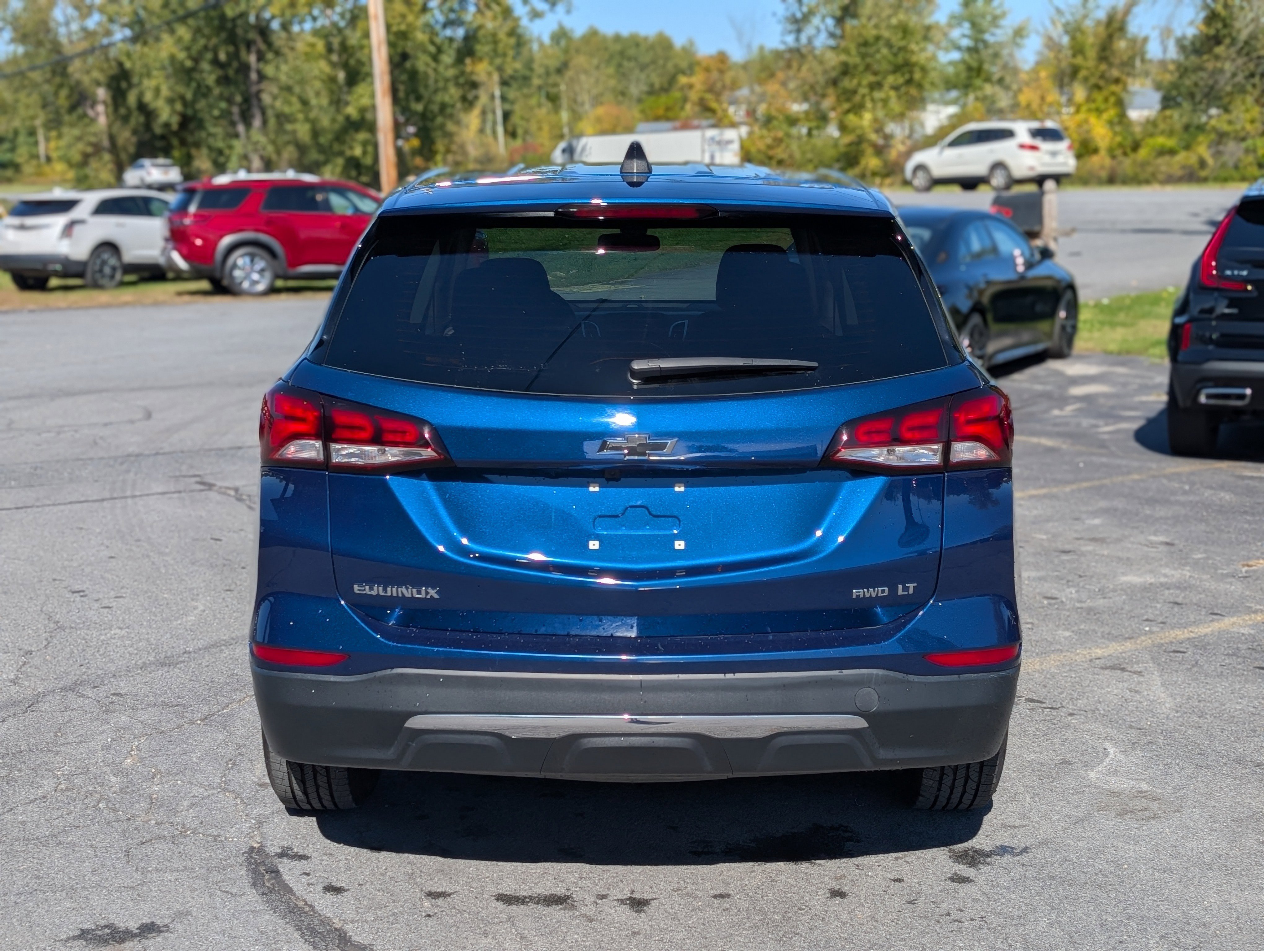 Used 2022 Chevrolet Equinox LT w/ LPO, Floor Liner Package image 9