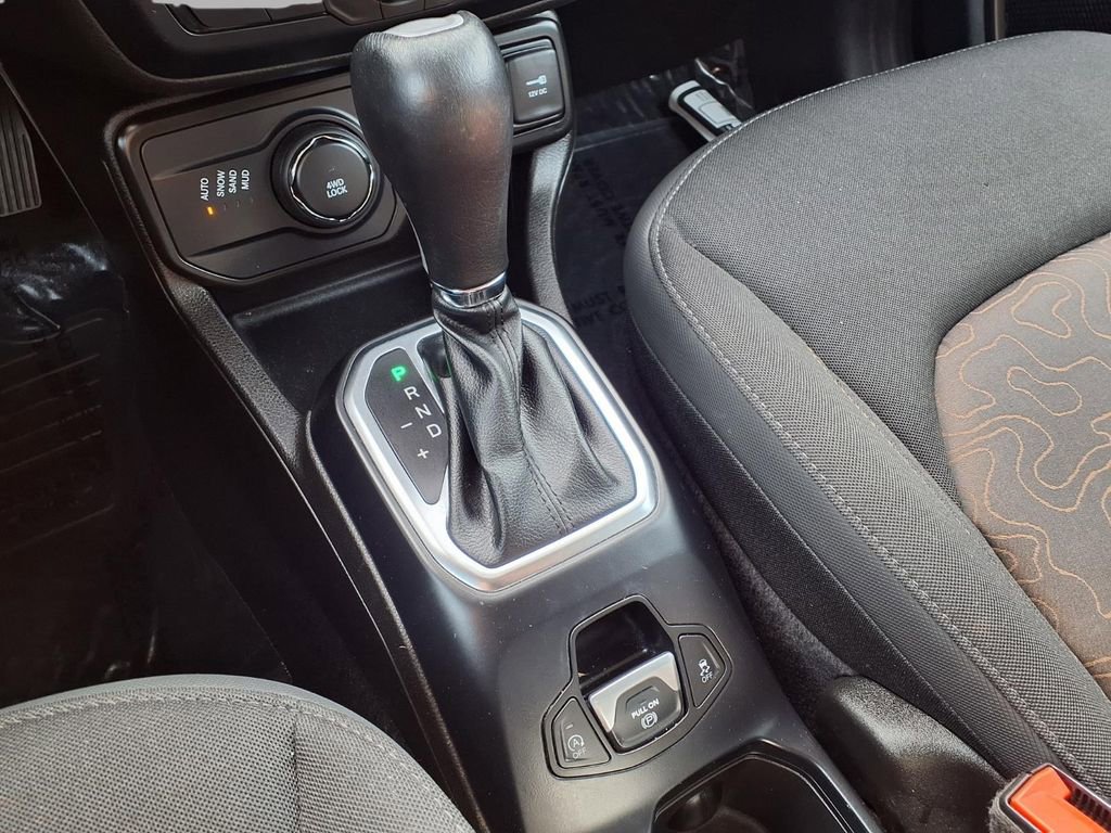 Used 2023 Jeep Renegade Latitude image 12