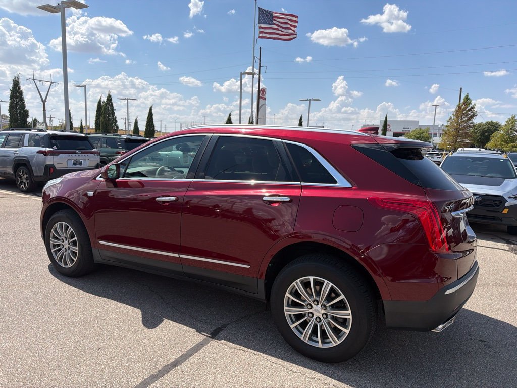 Used 2018 Cadillac XT5 Luxury w/ Driver Awareness Package FWD image 6