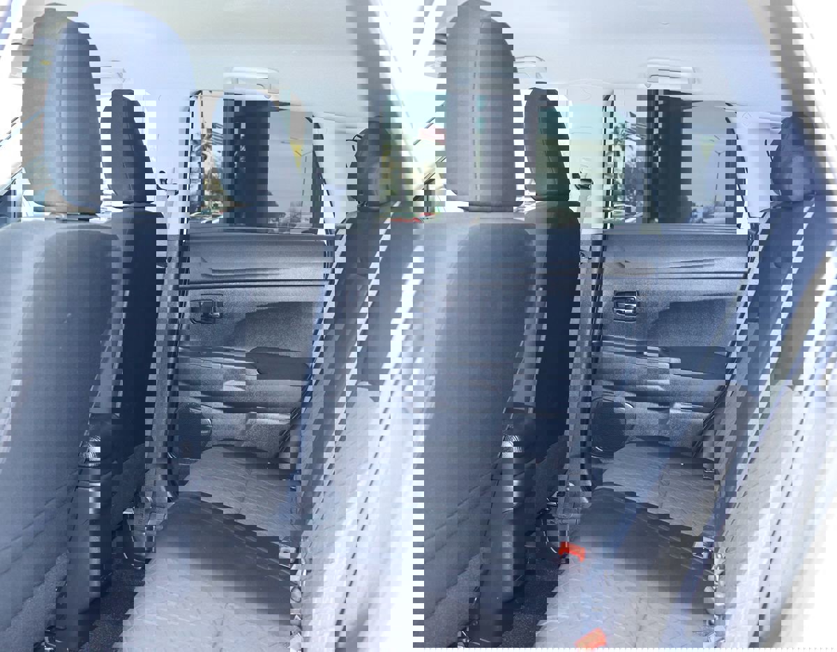 Used 2024 Mitsubishi Outlander Sport AWD image 30