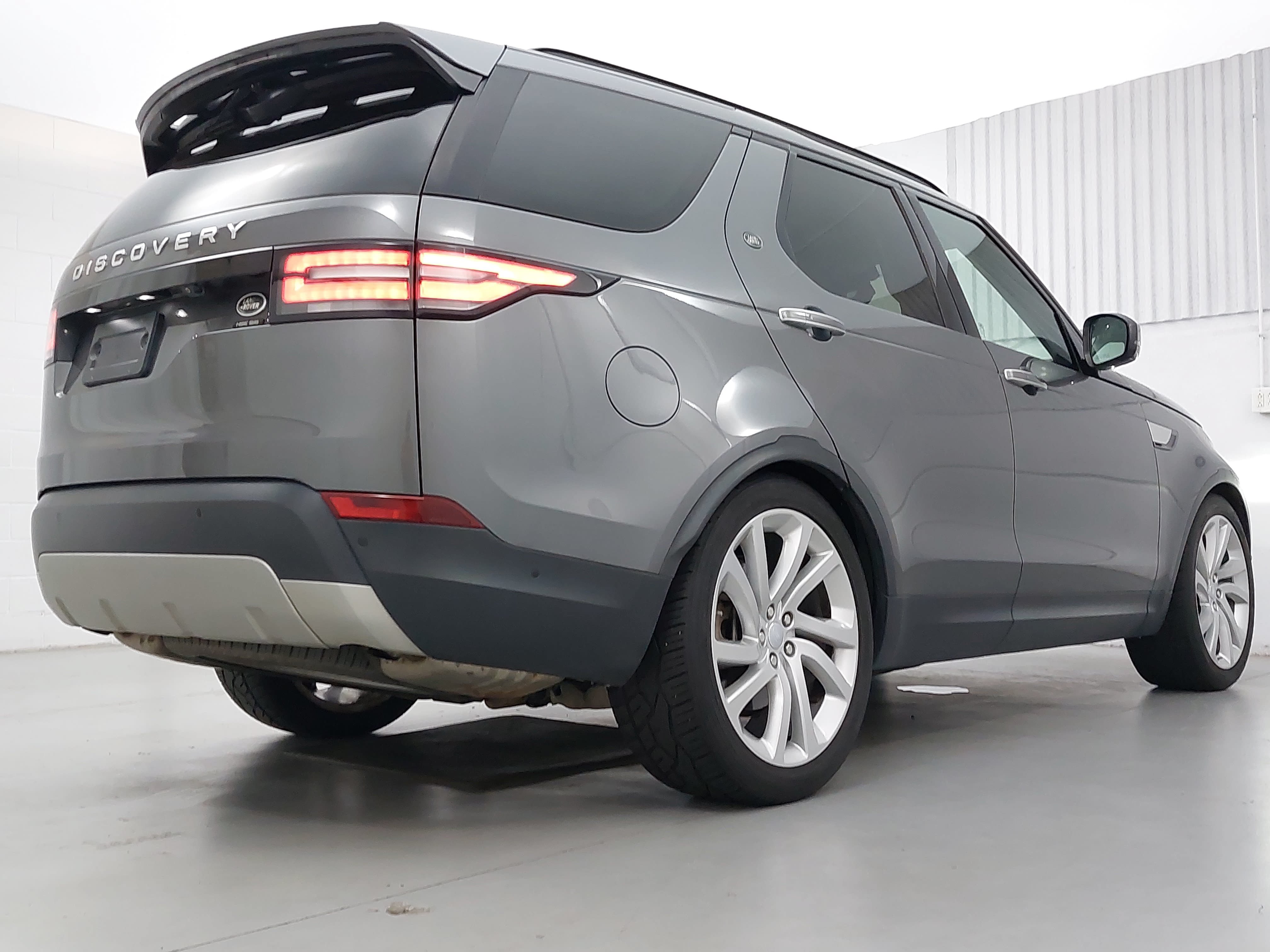 Used 2019 Land Rover Discovery HSE Luxury AWD/4WD image 7