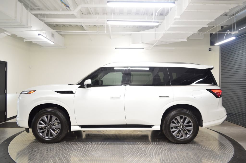 Certified 2025 INFINITI QX80 Pure RWD image 2